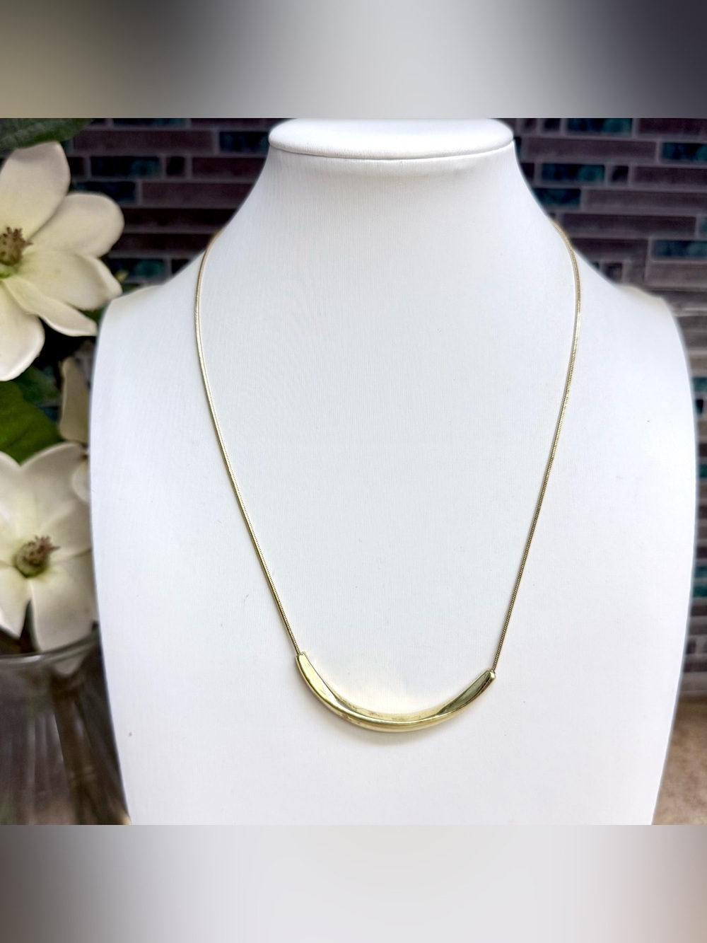 Lia Sophia Gold Tone Curved Tube Bar Pendant Snake Chain Necklace Minimalist
